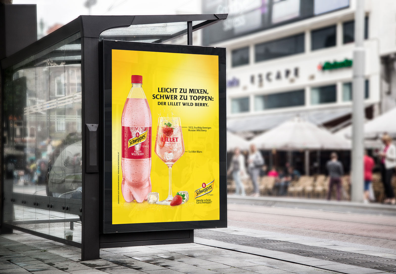 Schweppes Russian Wild Berry Citylight-Poster an Bushaltestelle – Druckdaten und Farbprofilierung: ZP Medienwerk