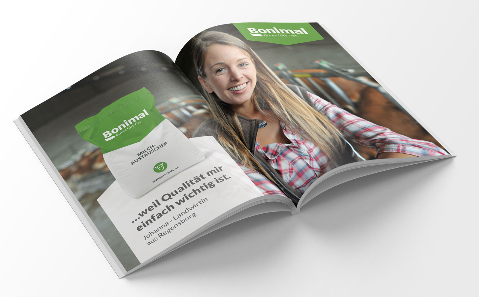 Aufgeschlagenes Magazin mit ganzseitiger Bonimal-Anzeige: lächelnde Landwirtin im Stall, Produktverpackung Milchaustauscher, Headline „…weil Qualität mir einfach wichtig ist."
