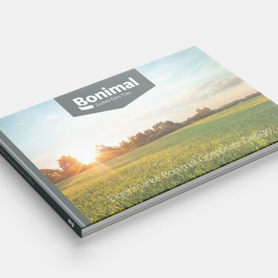 Bonimal Corporate Design Manual – Cover des Styleguides mit Logo und Landschaftsmotiv, Markenhandbuch: ZP Medienwerk