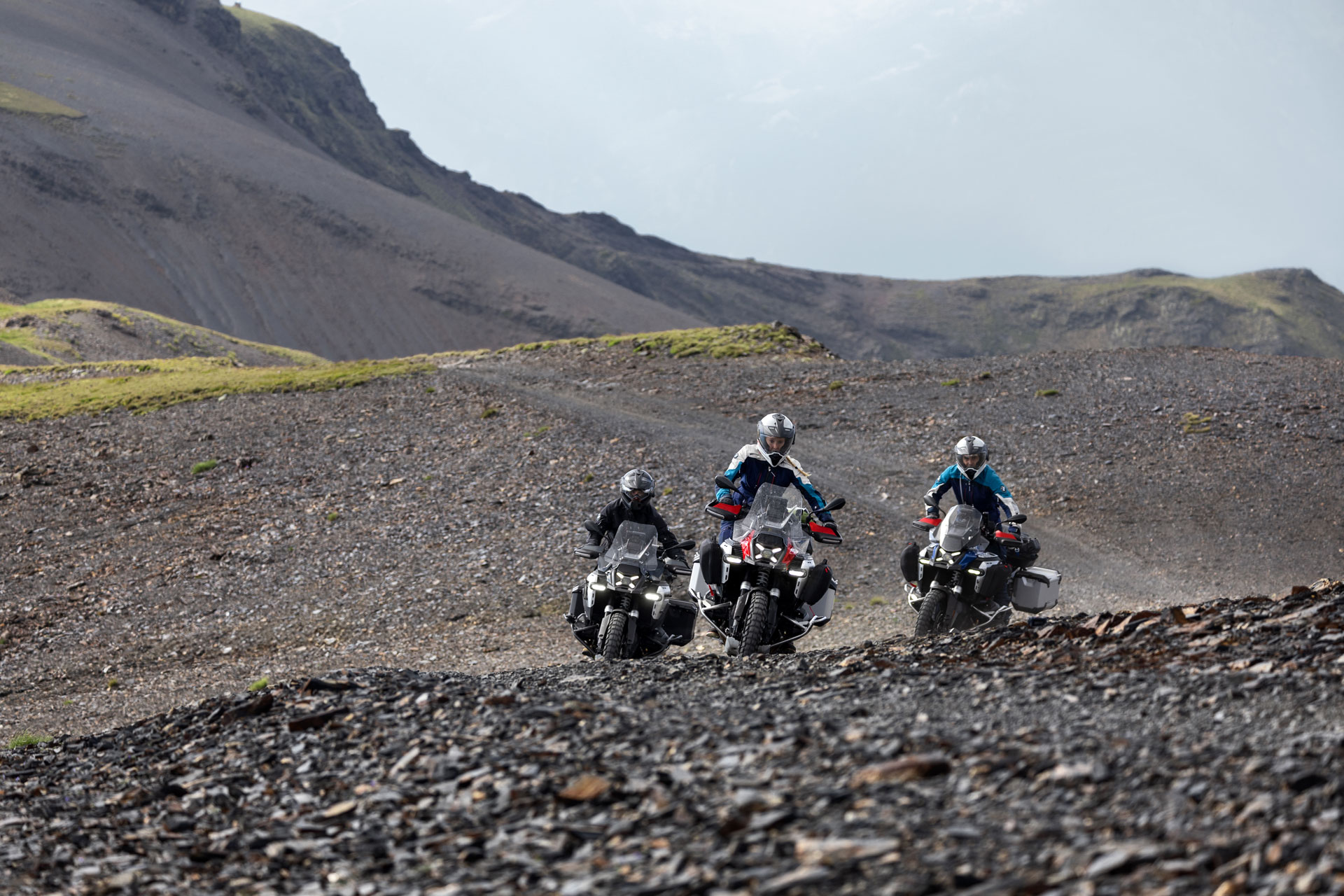 BMW Motorrad – Bildbearbeitung ZP Medienwerk BMW Motorrad – professionelle Bildbearbeitung und Retusche für internationale Werbekommunikation, ZP Medienwerk München