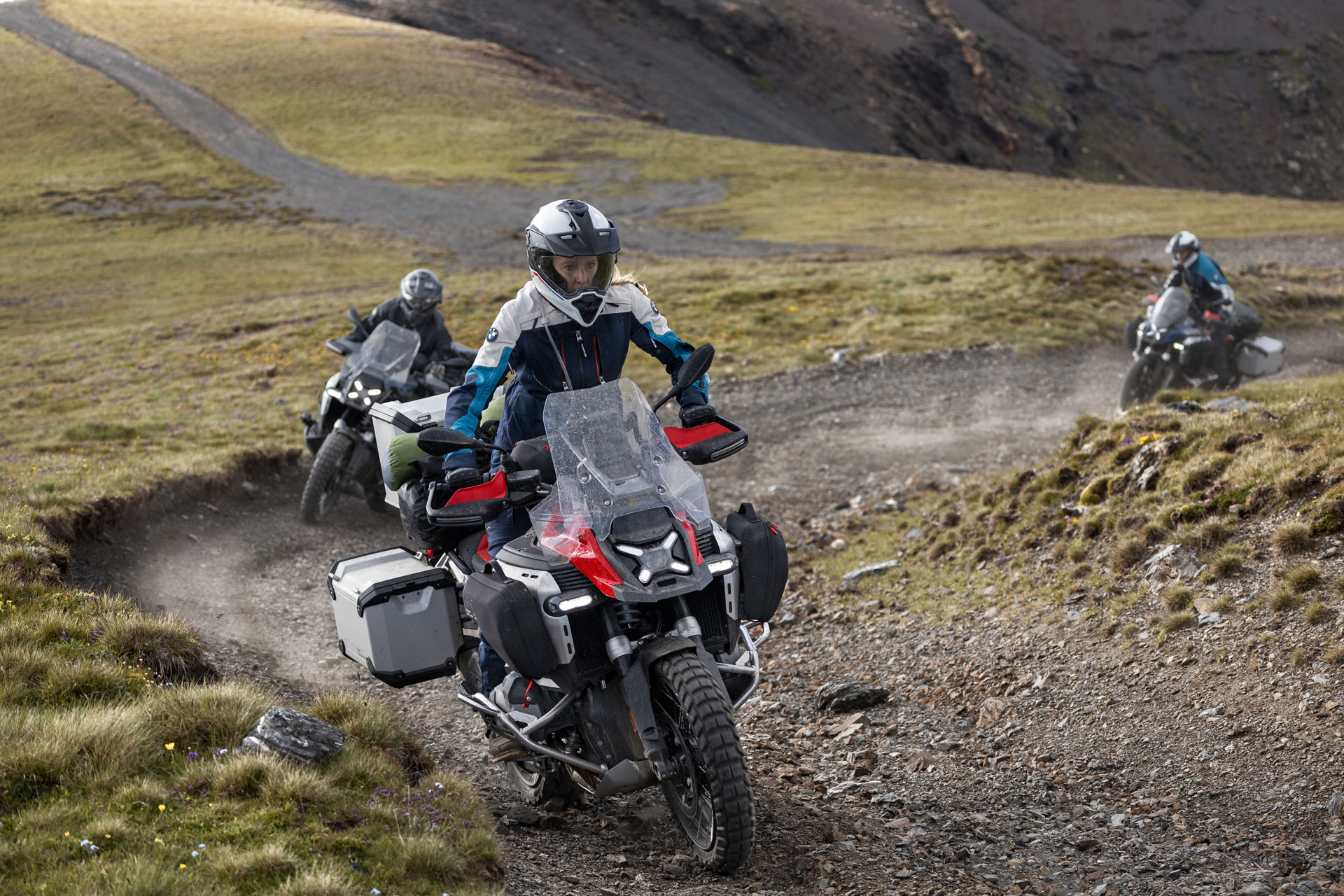 BMW Motorrad – Bildbearbeitung ZP Medienwerk BMW Motorrad – professionelle Bildbearbeitung und Retusche für internationale Werbekommunikation, ZP Medienwerk München