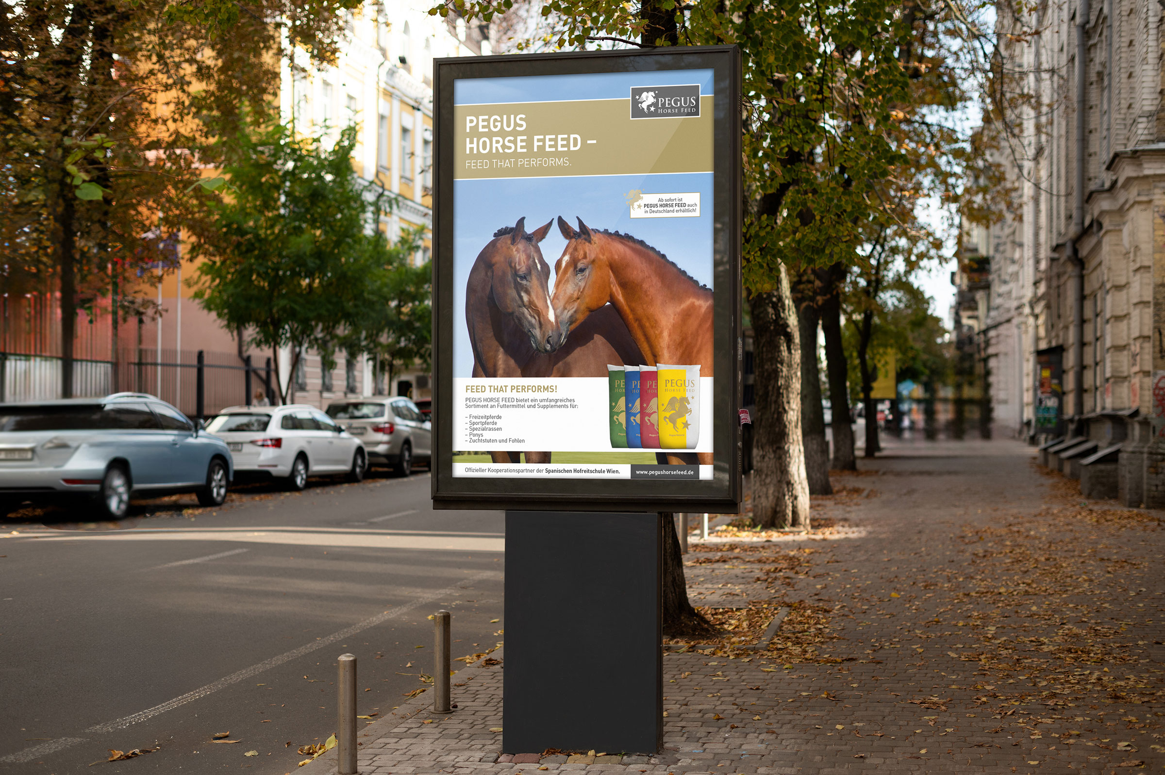 Plakat für Pegus Horsefeed im neuen Markenauftritt – großformatiges Printdesign von ZP Medienwerk München